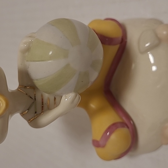 Lenox Sun N Fun Tweety In Original Box - Picture 10 of 16